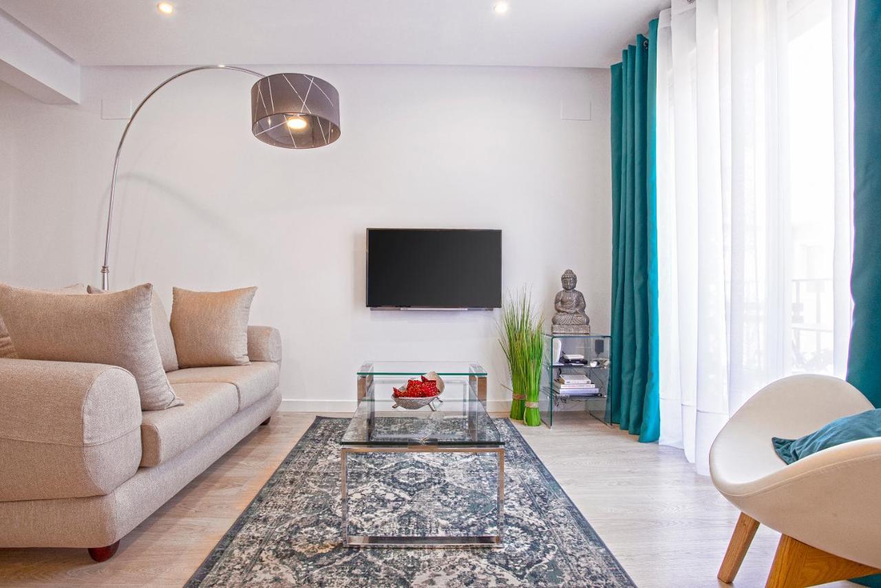 Genteel Home Santa Marta เซบีญา ภายนอก รูปภาพ