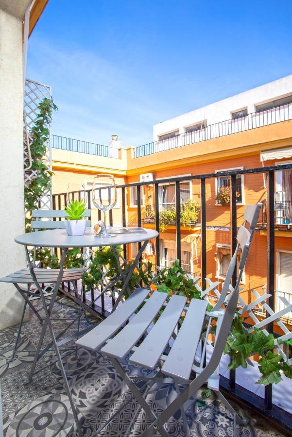 Genteel Home Santa Marta เซบีญา ภายนอก รูปภาพ